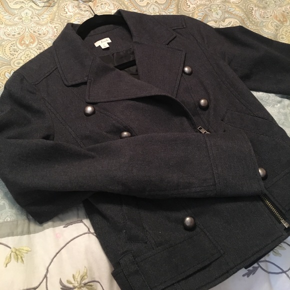 CUTE buttoned jacket! - Picture 3 of 4